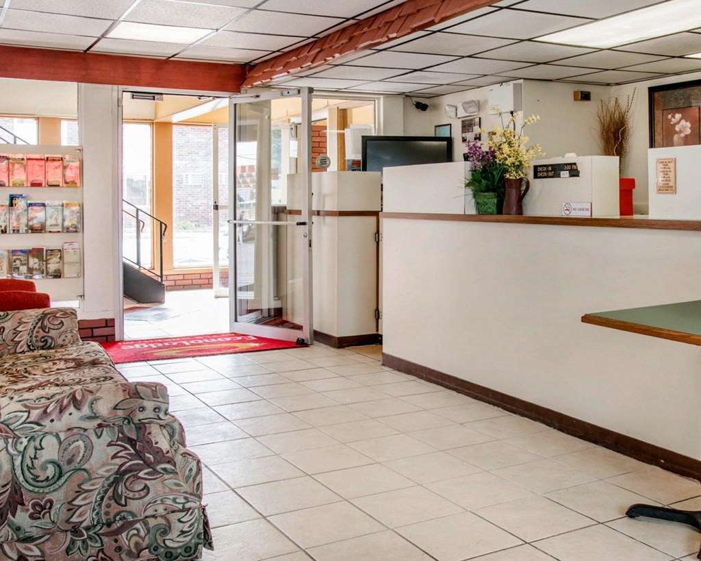 Econo Lodge Battle Creek Interior photo